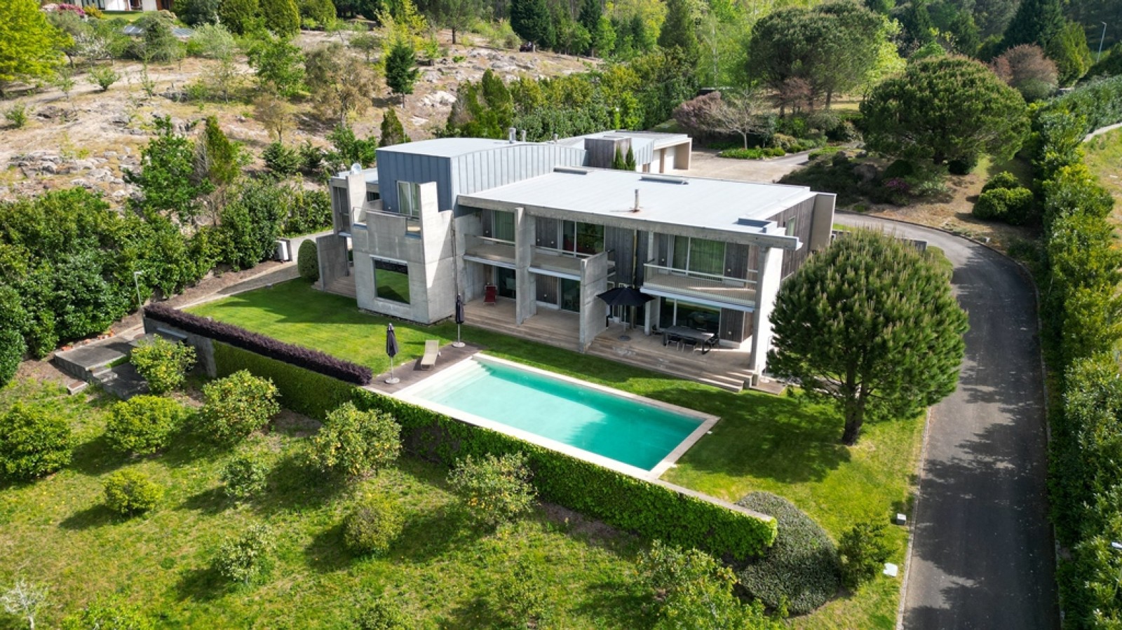 Villa de 5 dormitorios con piscina, en venta, en Paredes, Portugal_261592
