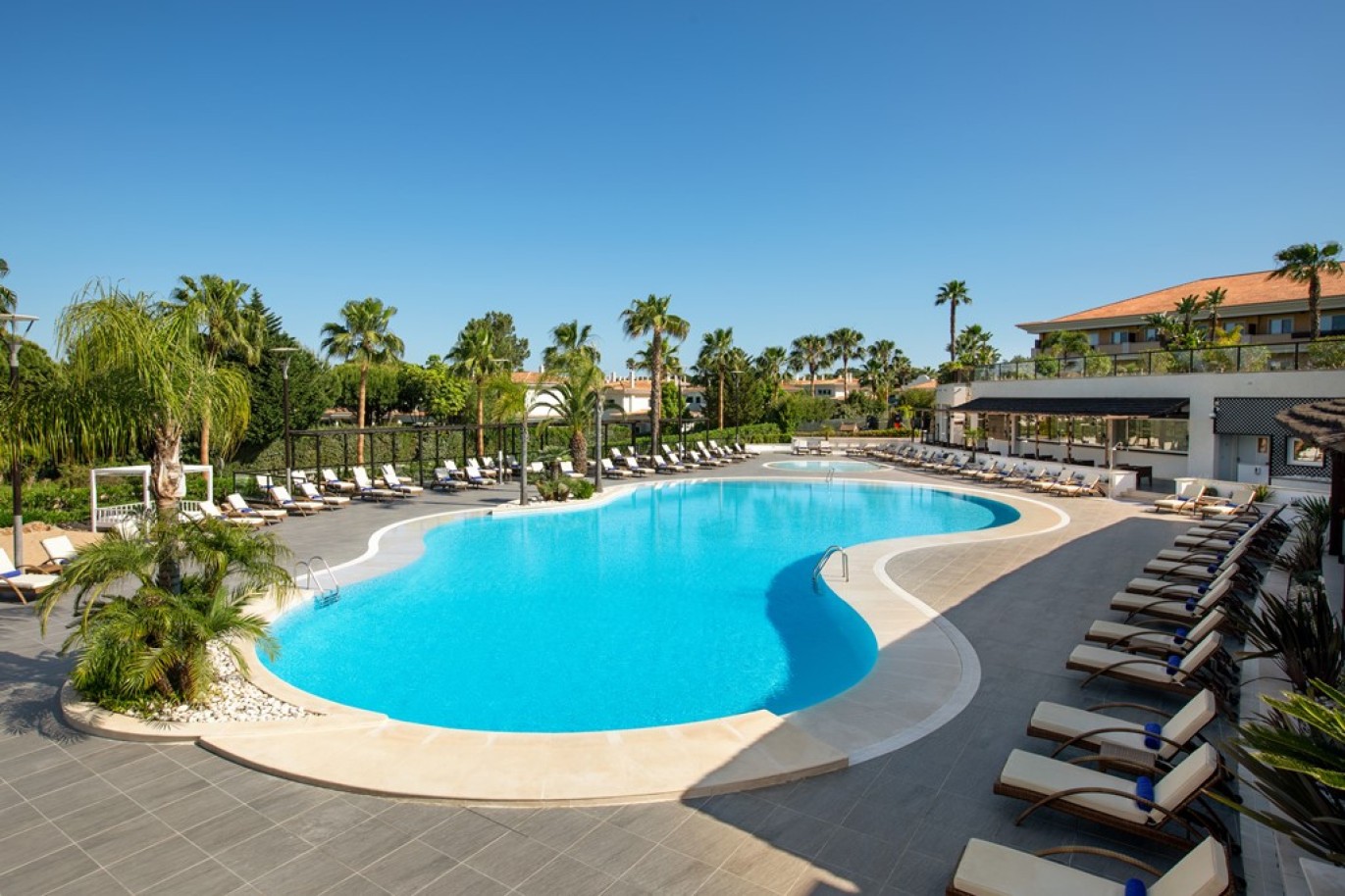 Apartamento T2 com piscina, para venda na Quinta do Lago, Algarve_261979
