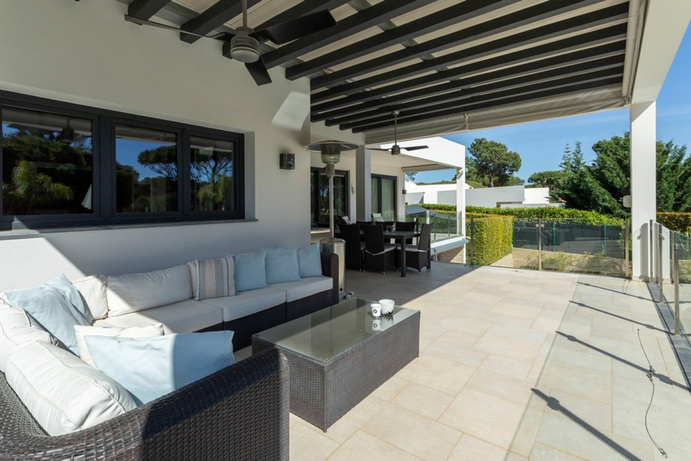 Fantástica ampla moradia V4 com piscina, para venda em Vilamoura, Algarve_262867