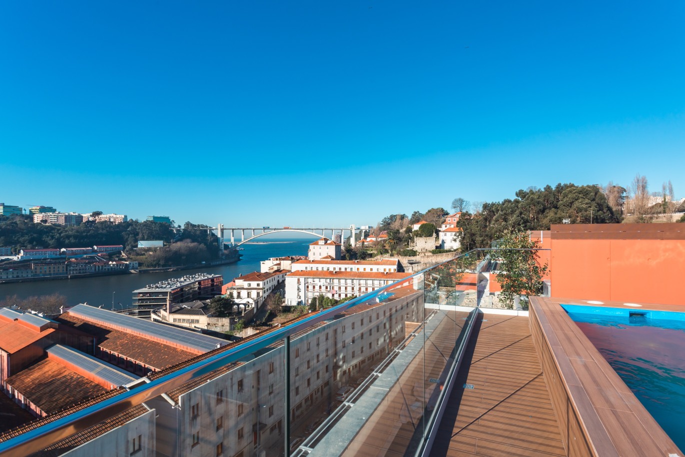 Penthouse de 3 chambres avec piscine vue sur le fleuve, Porto Portugal_264095