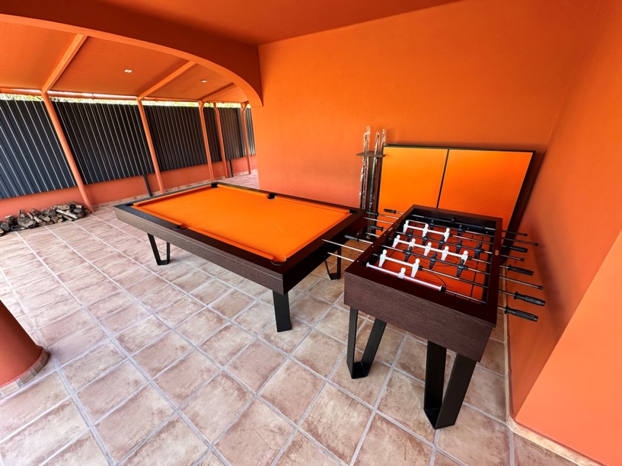 Large 4-bedroom villa with pool for sale in Vilamoura, Algarve_264125