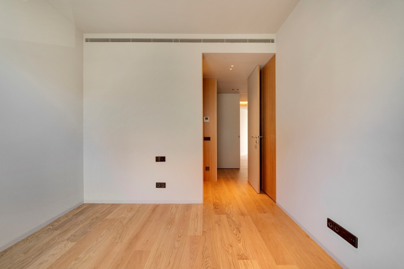 Renovated three-bedroom condominium, for sale, Foz, Porto, Portugal_264745
