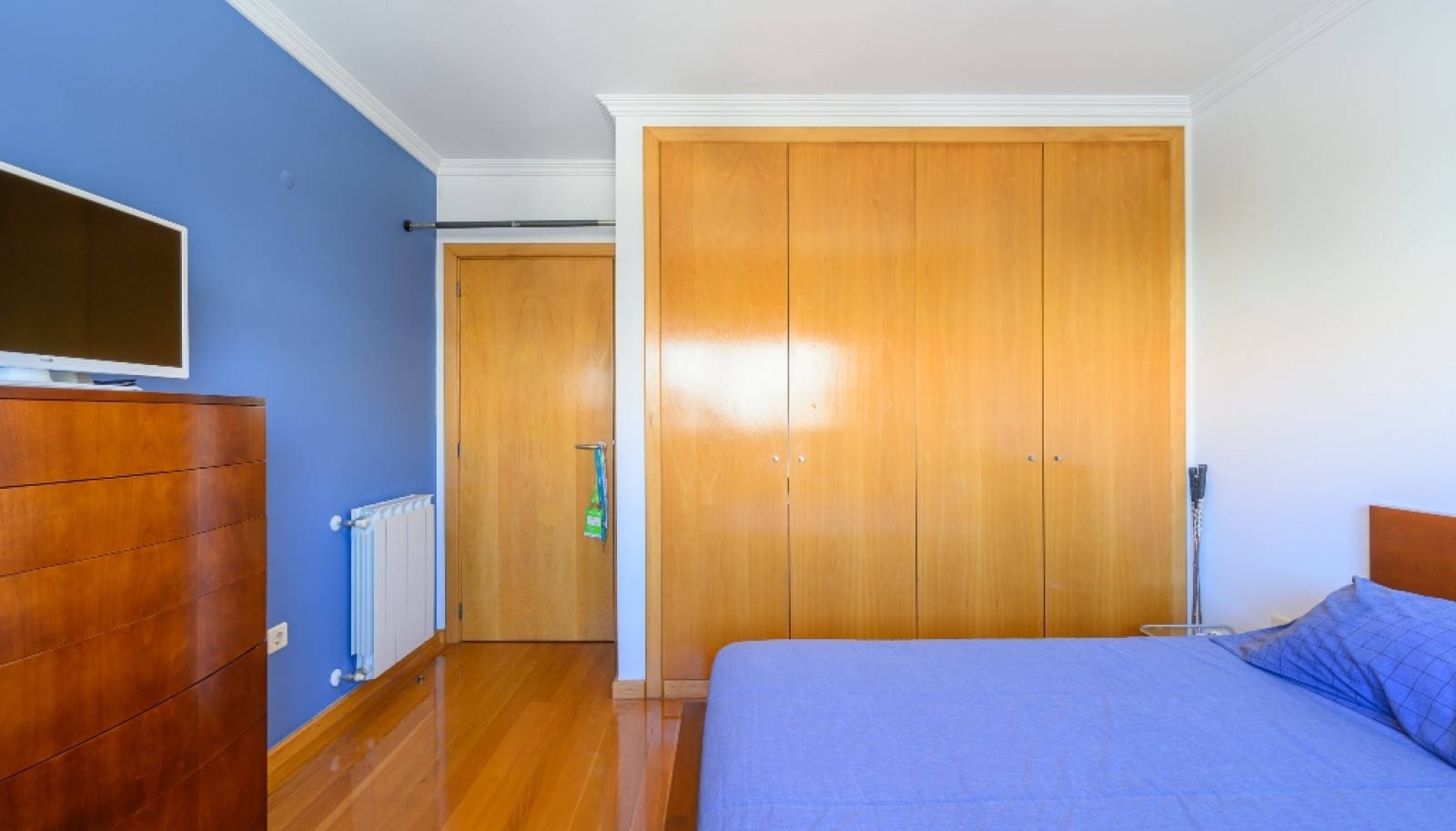Villa de 4 dormitorios con patio y balcón, en venta, Matosinhos, Portugal_265745