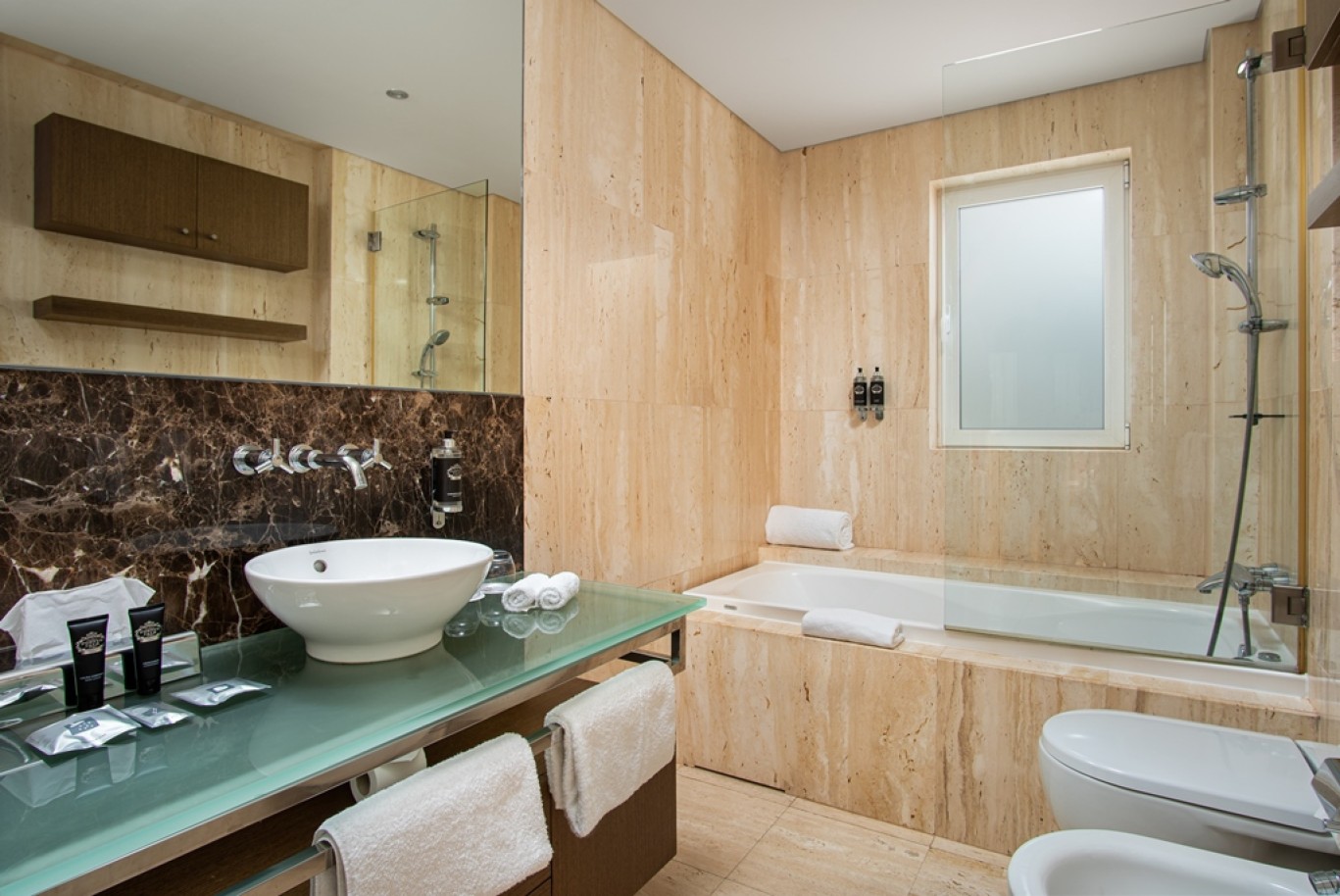 Fantastic Villa in tourist resort, for sale in Carvoeiro, Algarve_265813