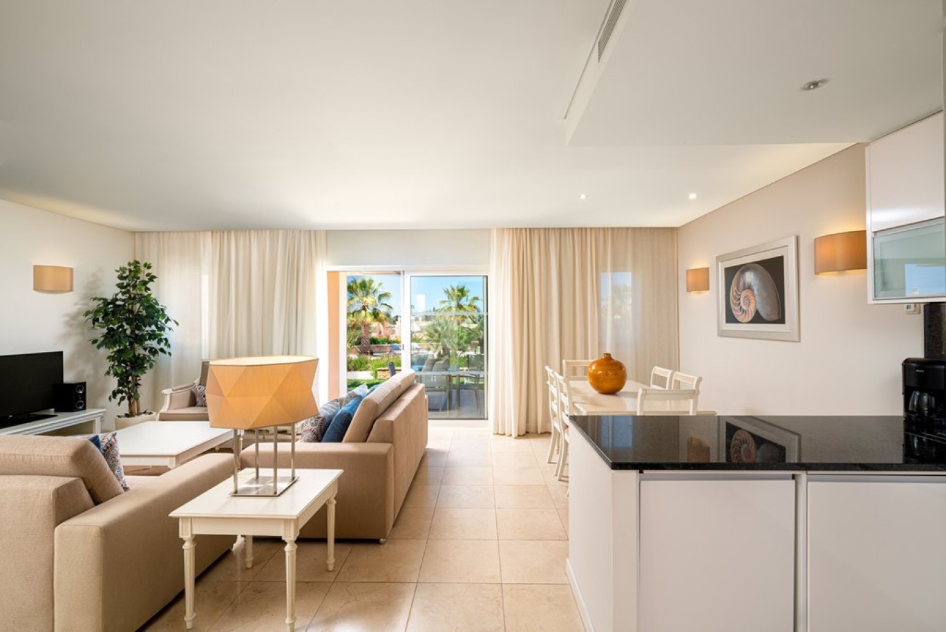 Fantastic Villa in tourist resort, for sale in Carvoeiro, Algarve_265818