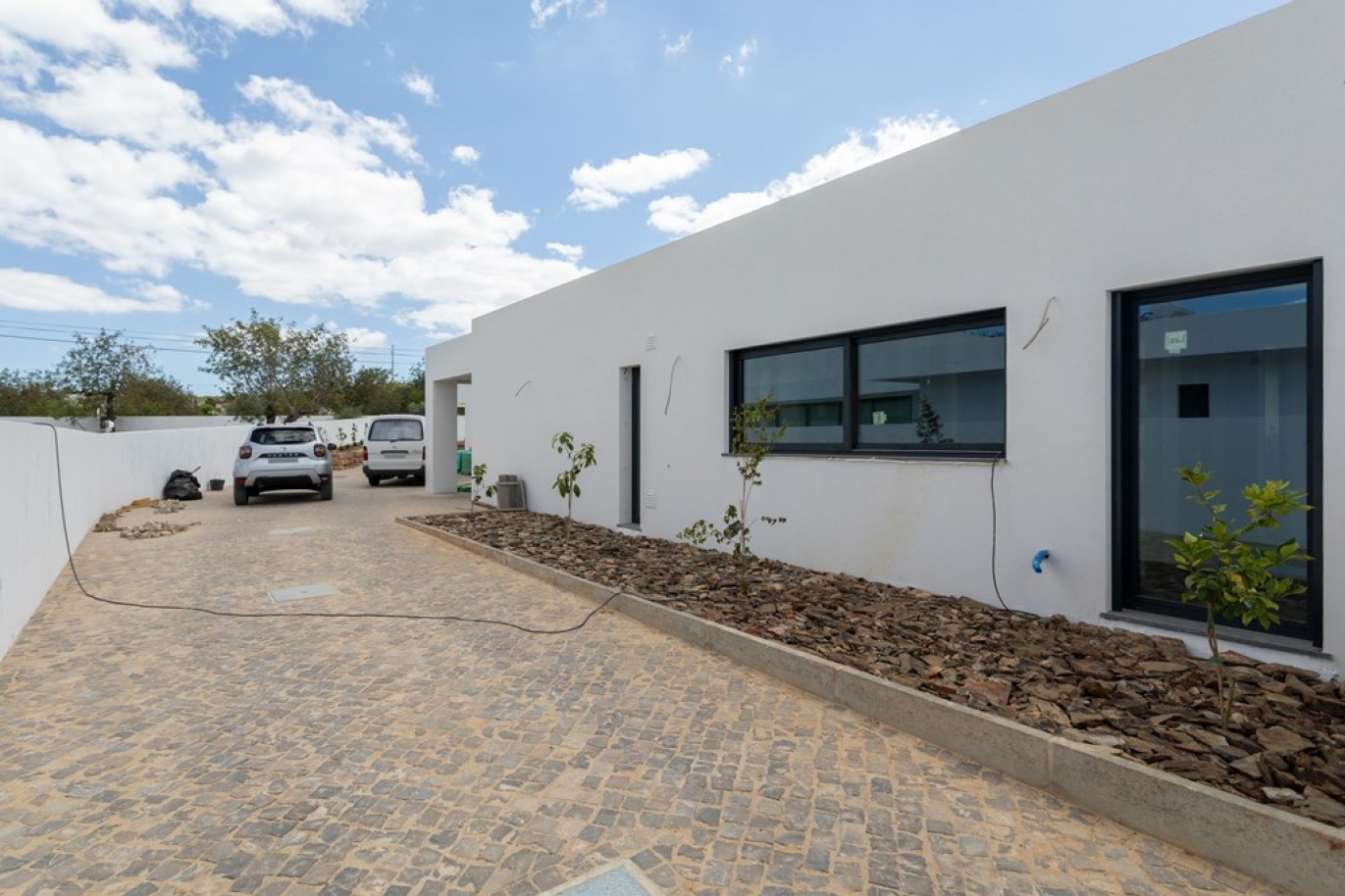 Moderna villa de 4 dormitorios en construcción, en venta en São Brás de Alportel, Algarve_266714