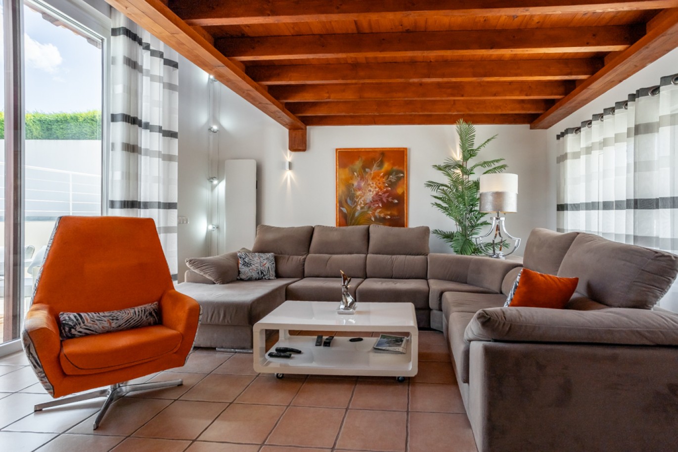 Fantástica villa de 5 dormitorios con piscina en venta en Lagos, Algarve_267077