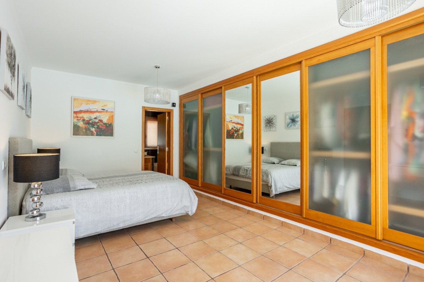 Fantástica villa de 5 dormitorios con piscina en venta en Lagos, Algarve_267078