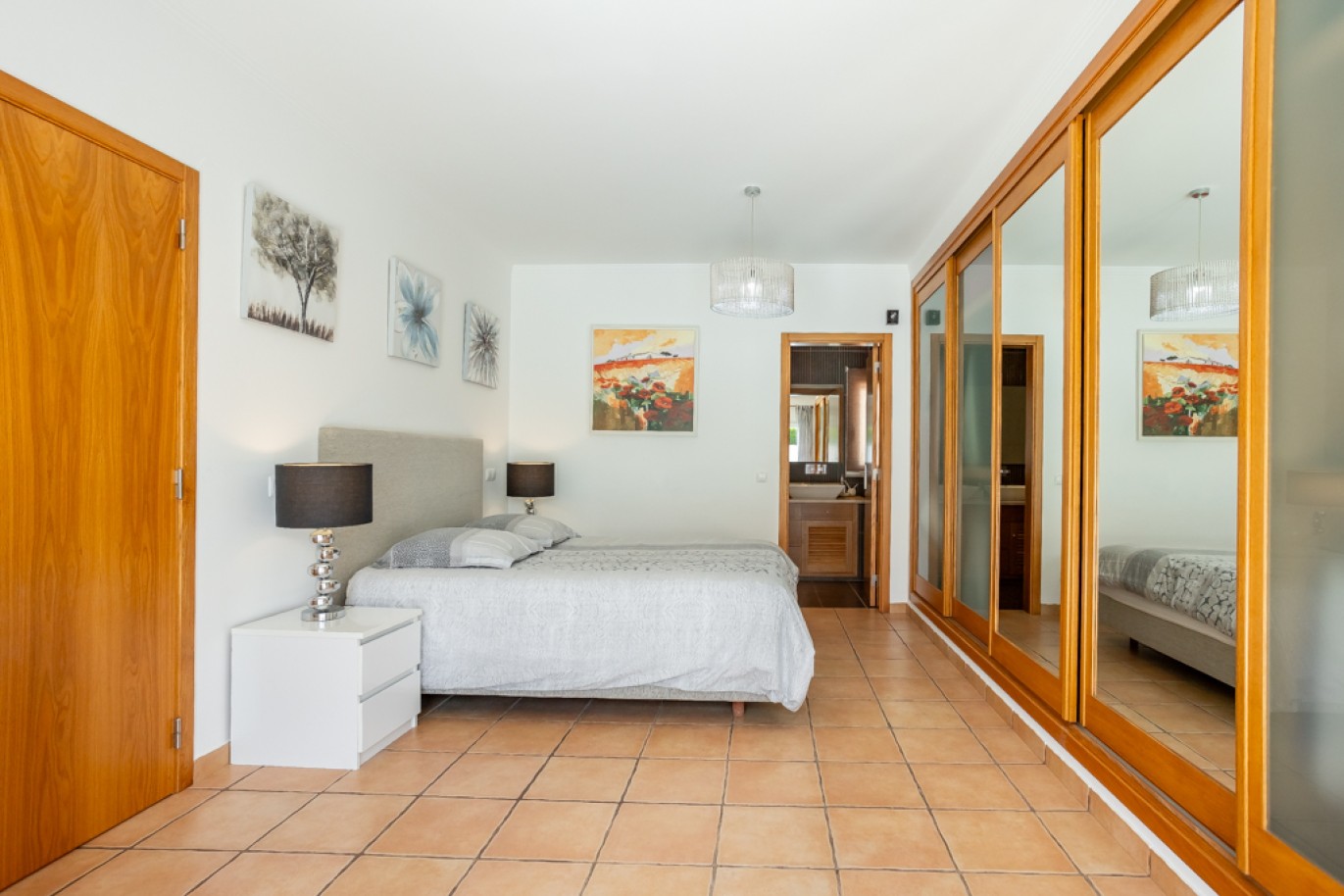 Fantástica villa de 5 dormitorios con piscina en venta en Lagos, Algarve_267079