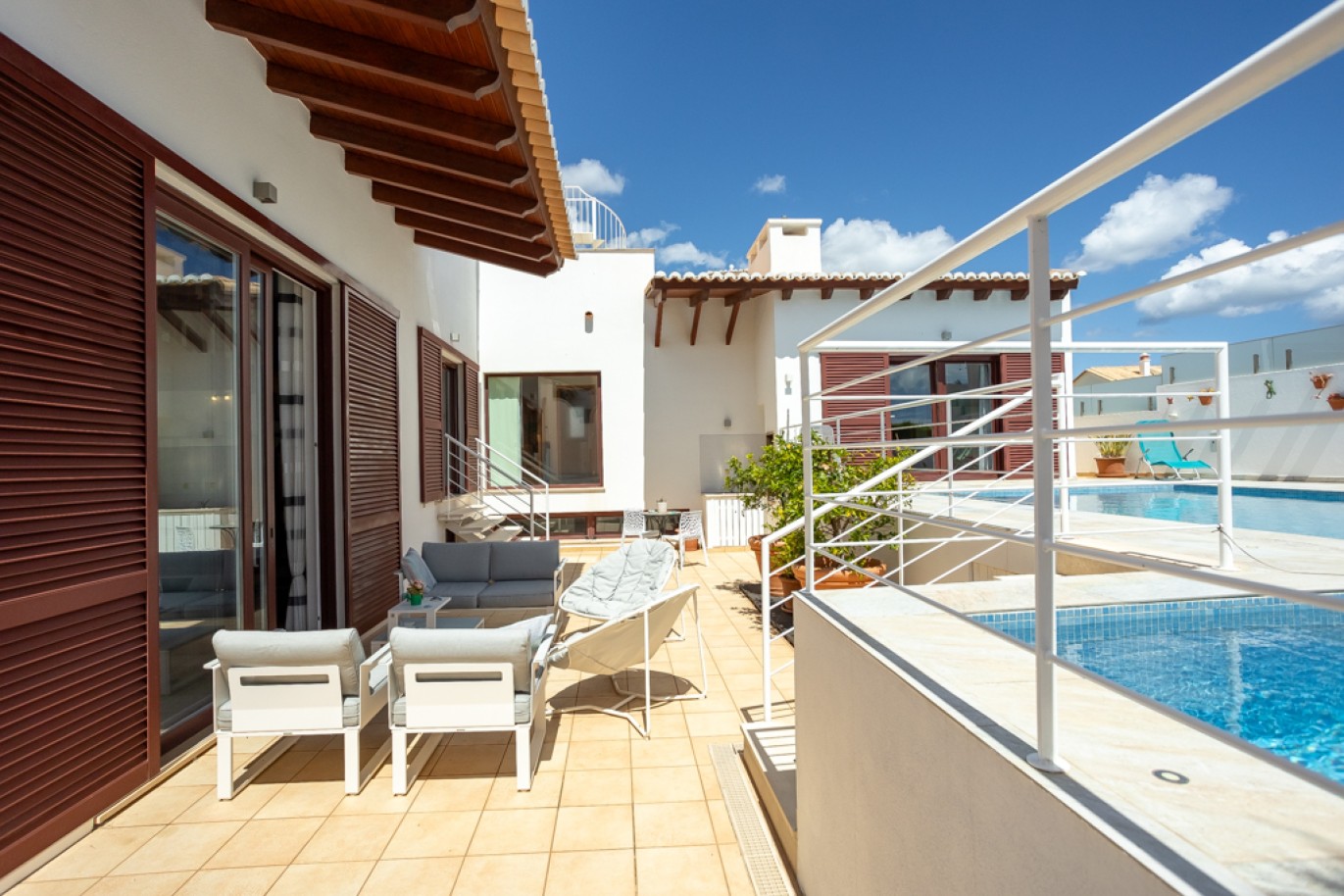 Fantástica villa de 5 dormitorios con piscina en venta en Lagos, Algarve_267085