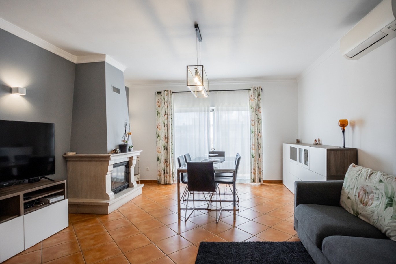 Piso de 2 dormitorios, con terraza, en venta en Lagos, Algarve_267182
