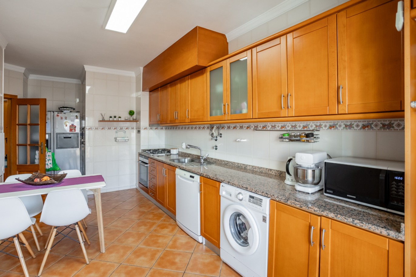 Piso de 2 dormitorios, con terraza, en venta en Lagos, Algarve_267185
