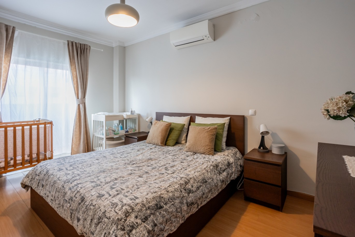 Piso de 2 dormitorios, con terraza, en venta en Lagos, Algarve_267198