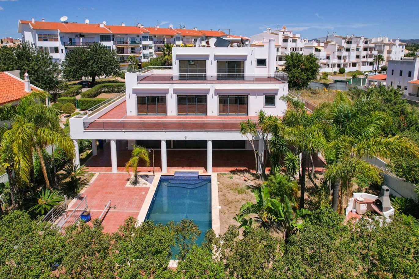 Fantástica villa independiente de 3 dormitorios en venta en Tavira, Algarve_267304