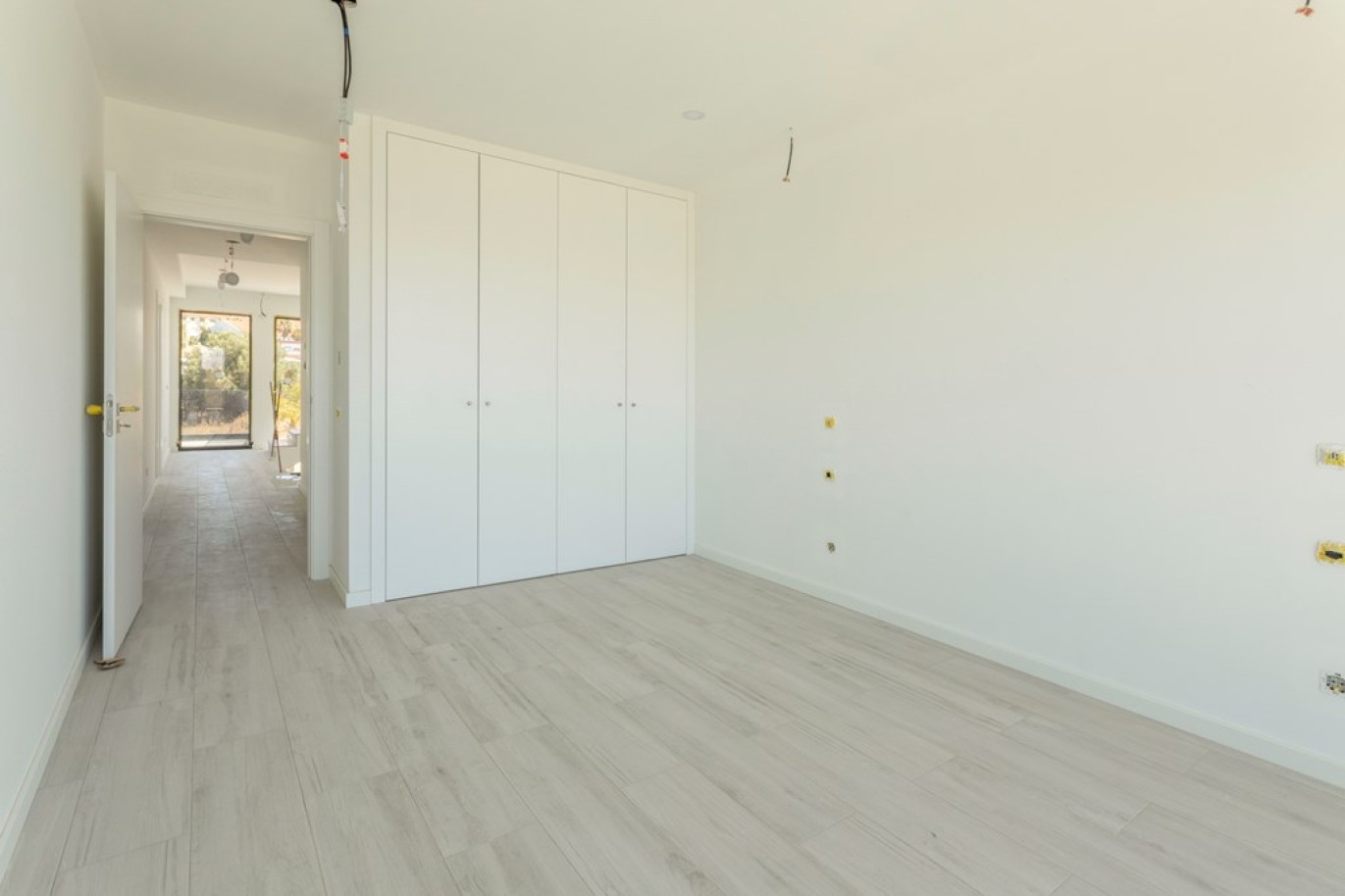 Neues 3 Schlafzimmer Stadthaus zu verkaufen in Tavira, Algarve_267399