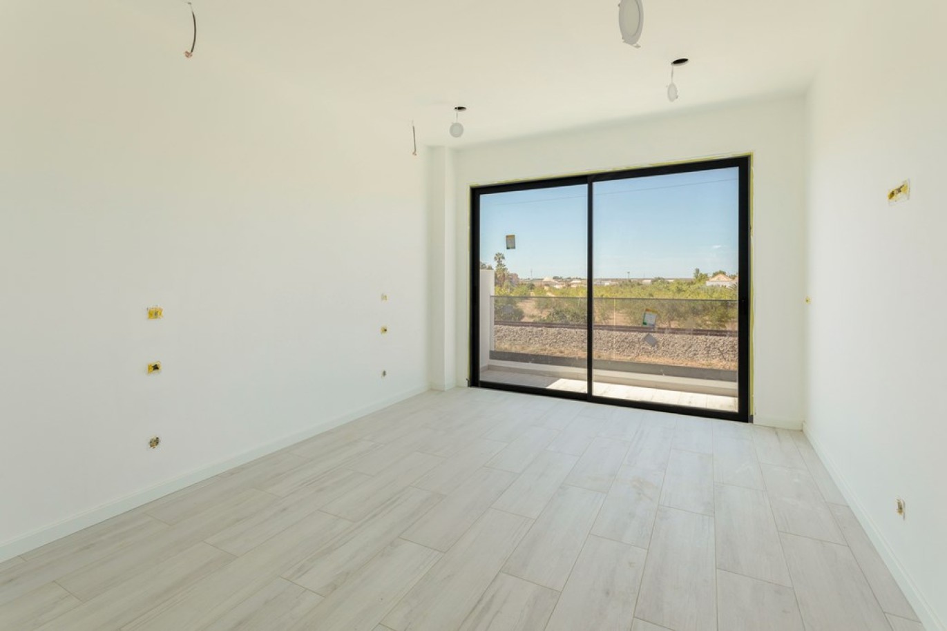 New 3-bedroom townhouse for sale in Tavira, Algarve_267400