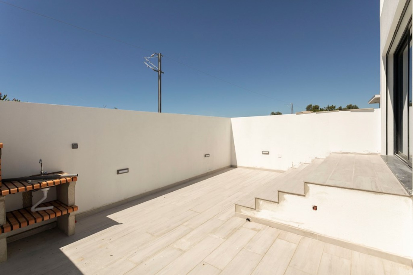 Nuevo adosado de 3 dormitorios en venta en Tavira, Algarve_267412