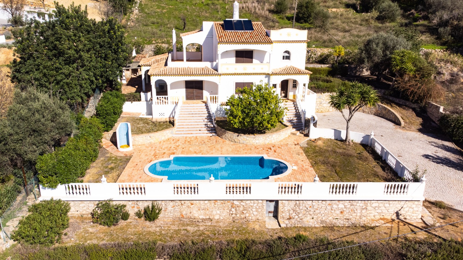 Villa de 4 chambres, avec piscine, à vendre, à Boliqueime, Loulé, Algarve_267417