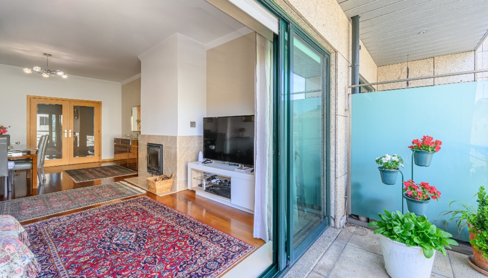 Apartamento T3 com varanda, para venda, em Vila Nova de Gaia, Portugal_268405