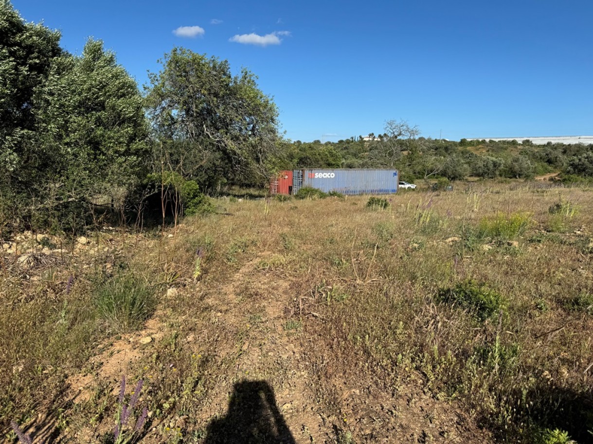 Large plot of land for sale in Algoz, Algarve_268596