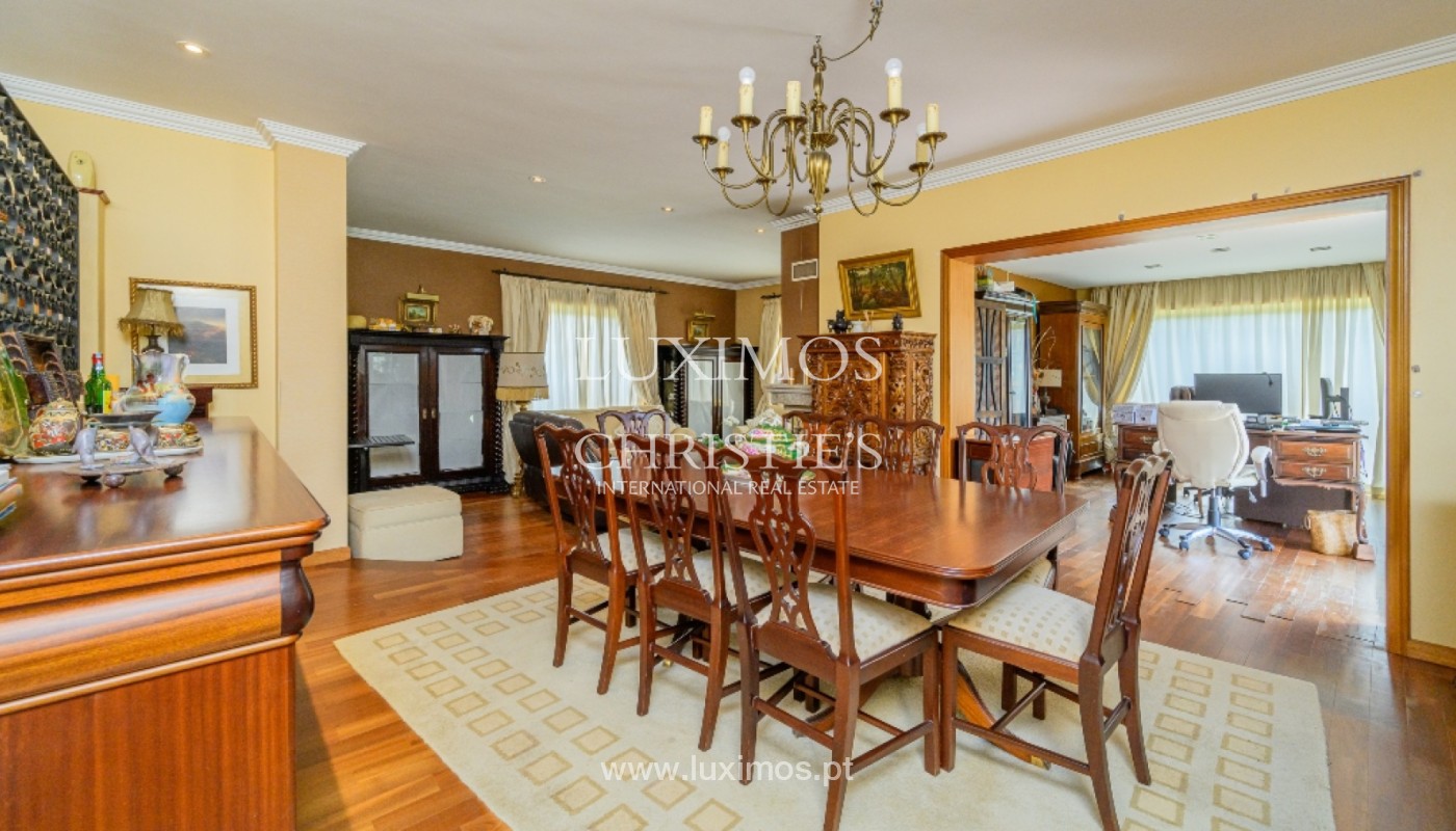 4 Bedroom Villa/Townhouse's Image 3
