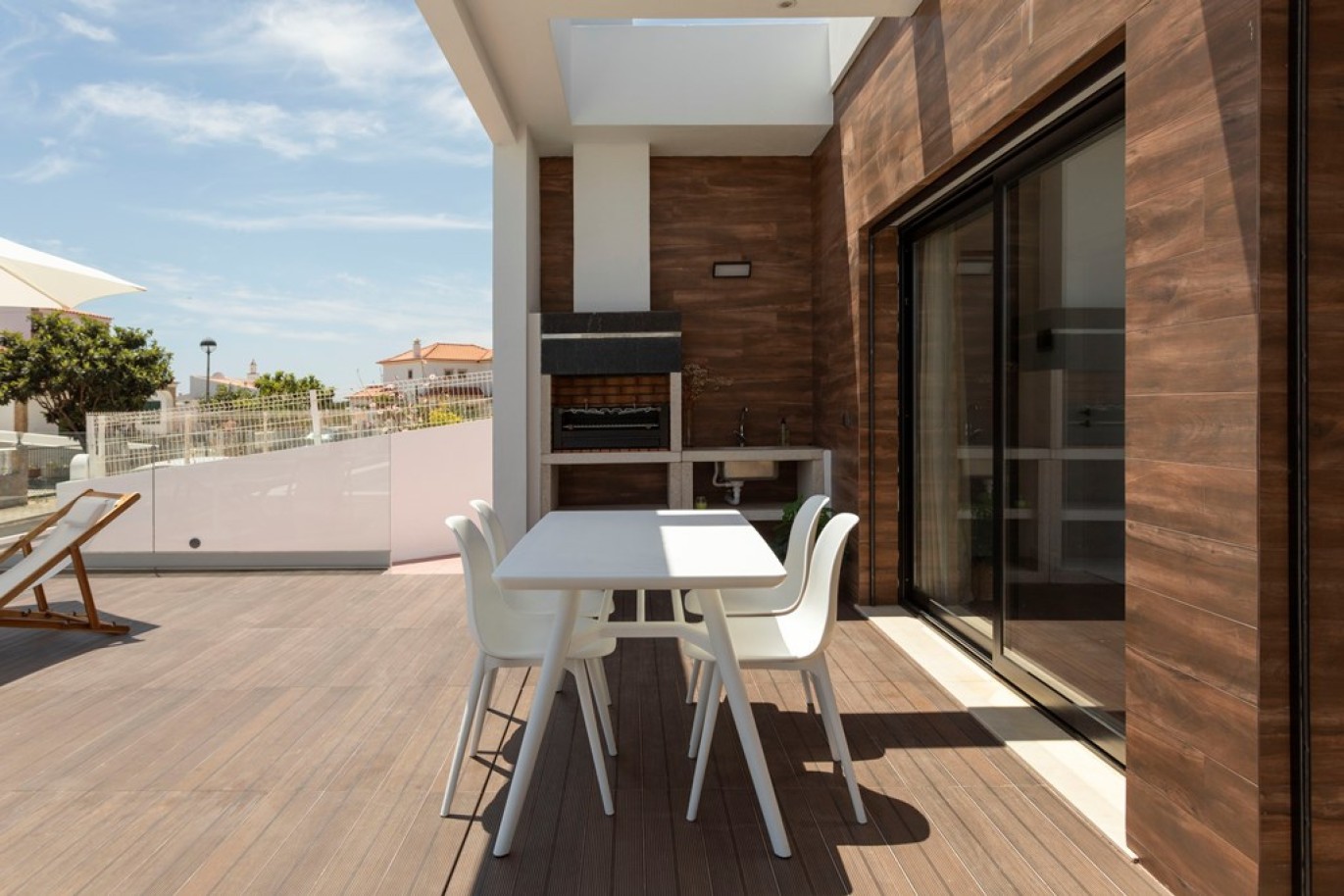 Moderna moradia térrea V3 com piscina, para venda em Altura, Algarve_272678
