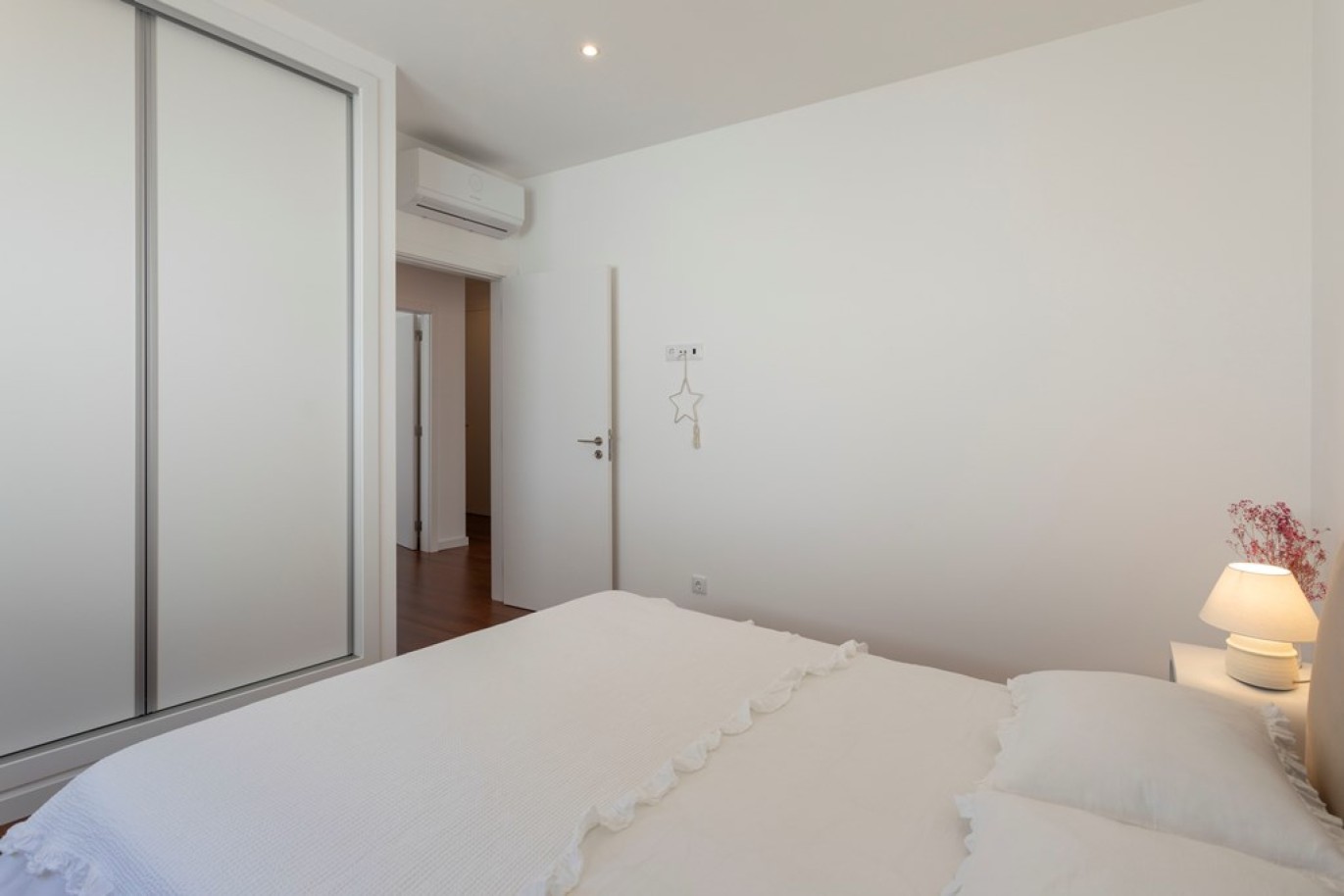 Villa moderne de 3 chambres avec piscine, à vendre à Altura, Algarve_272698