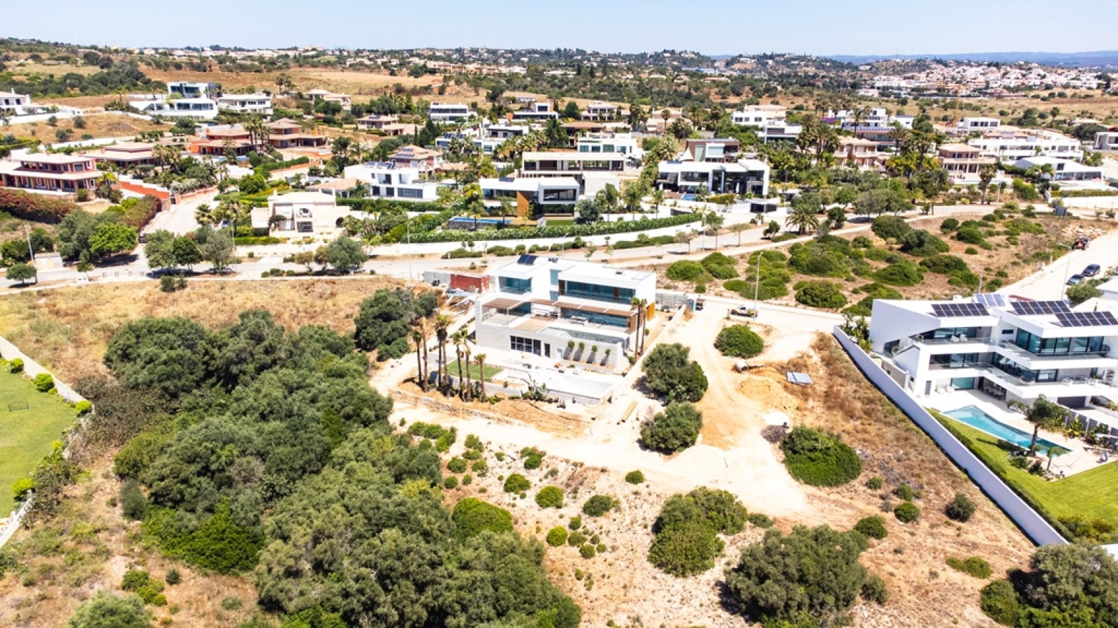 Villa moderna, vista al mar, 2 piscinas, en Porto de Mós, Lagos, Algarve_272887