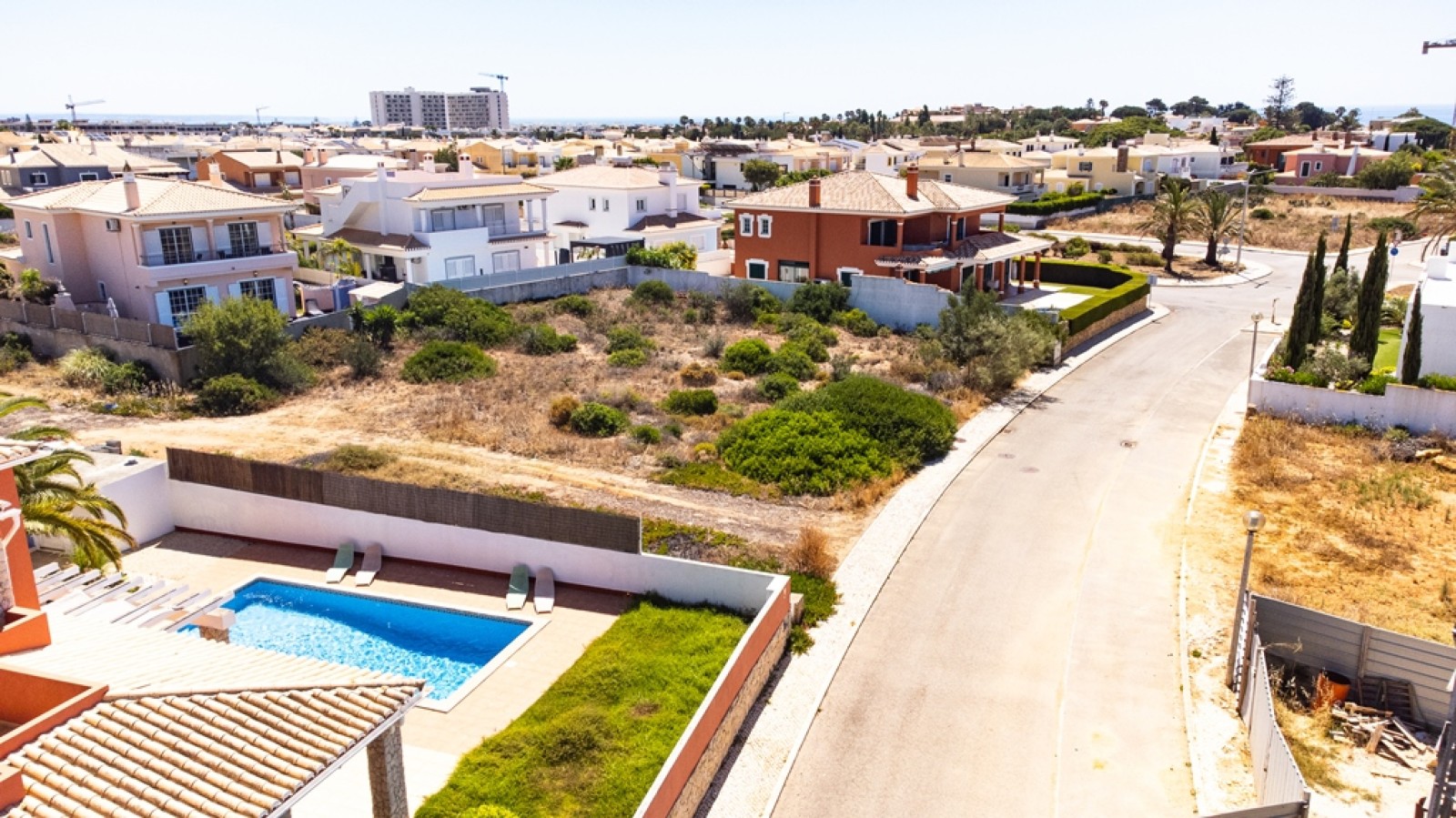 Plot with approved project to build a villa, in Lagos, Algarve_272897