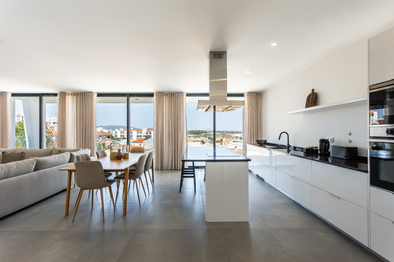 Modern 3-bedroom villa with sea views in Lagos, Algarve, Portugal_277236