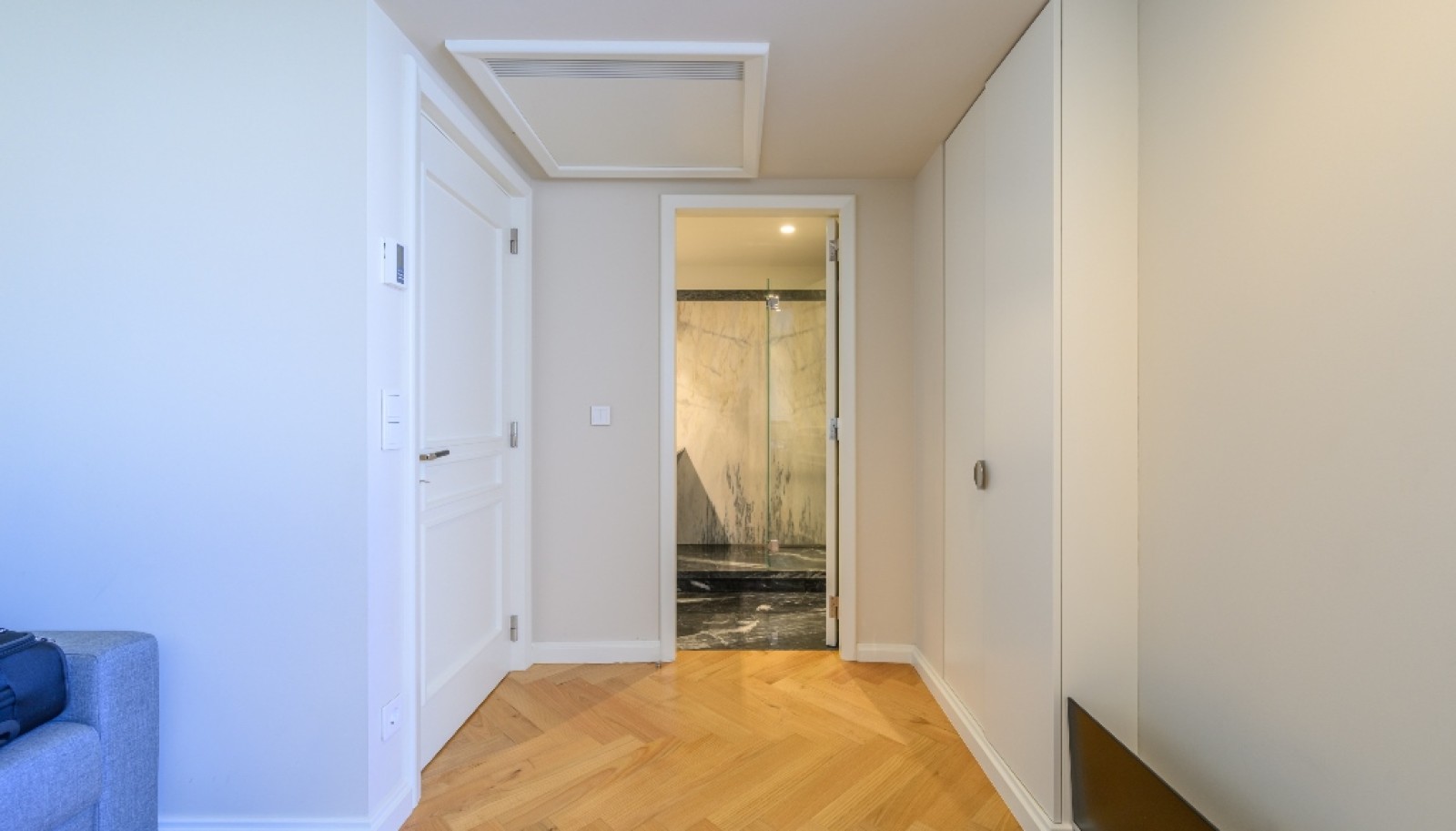Luxuriöse 3-Schlafzimmer-Wohnung mit Balkonen,  zu mieten, Porto, Portugal_280207