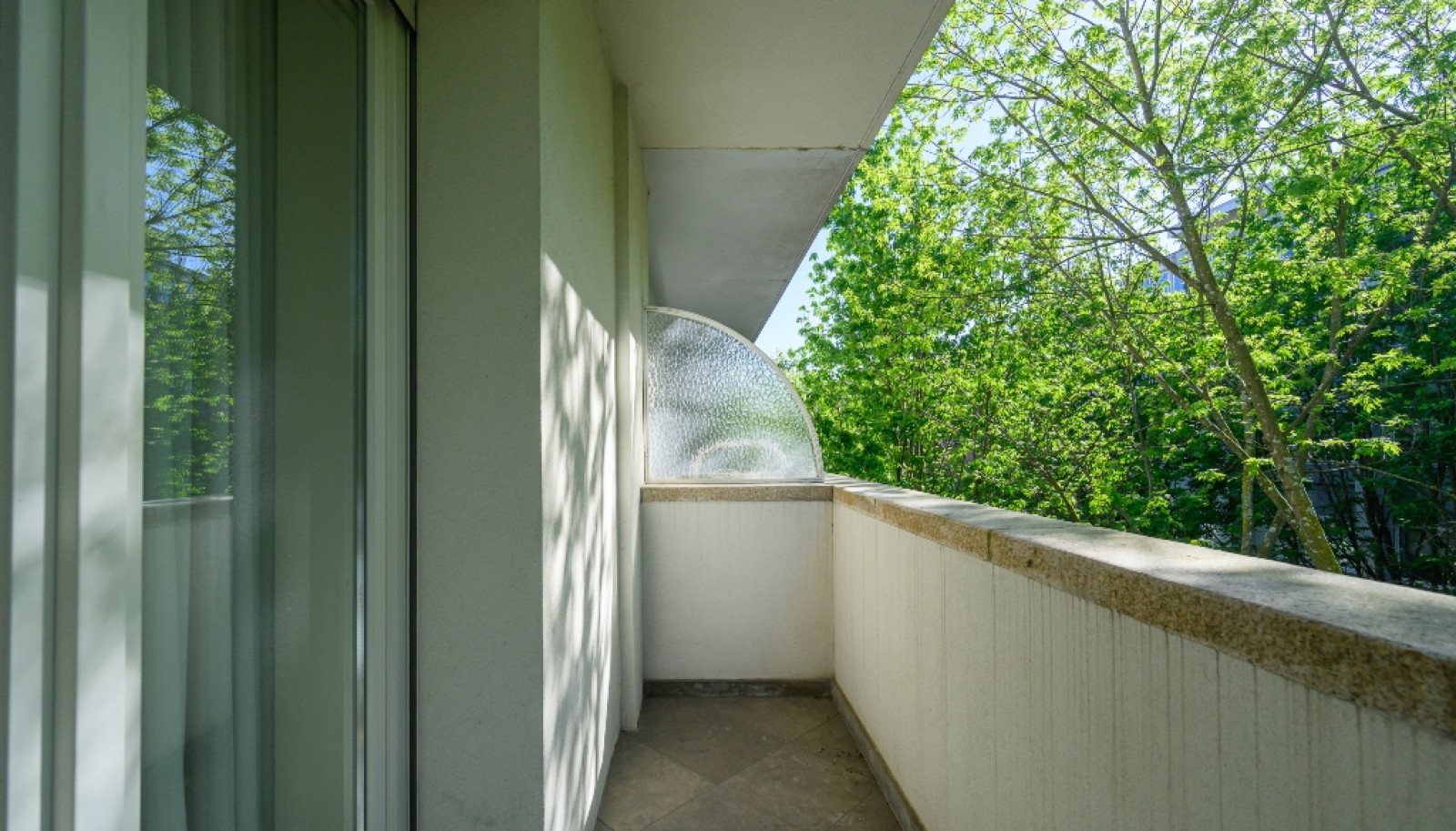 Luxuriöse 3-Schlafzimmer-Wohnung mit Balkonen,  zu mieten, Porto, Portugal_280211