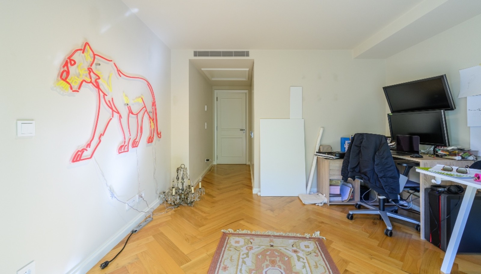 Luxuriöse 3-Schlafzimmer-Wohnung mit Balkonen,  zu mieten, Porto, Portugal_280215