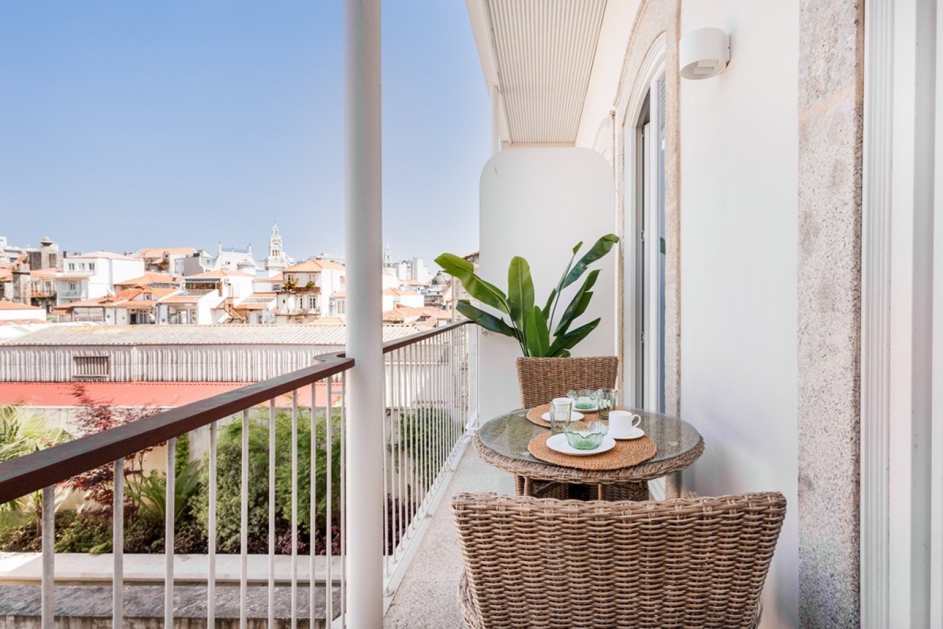 New furnished apartment for rent in downtown Porto, Portugal_290161