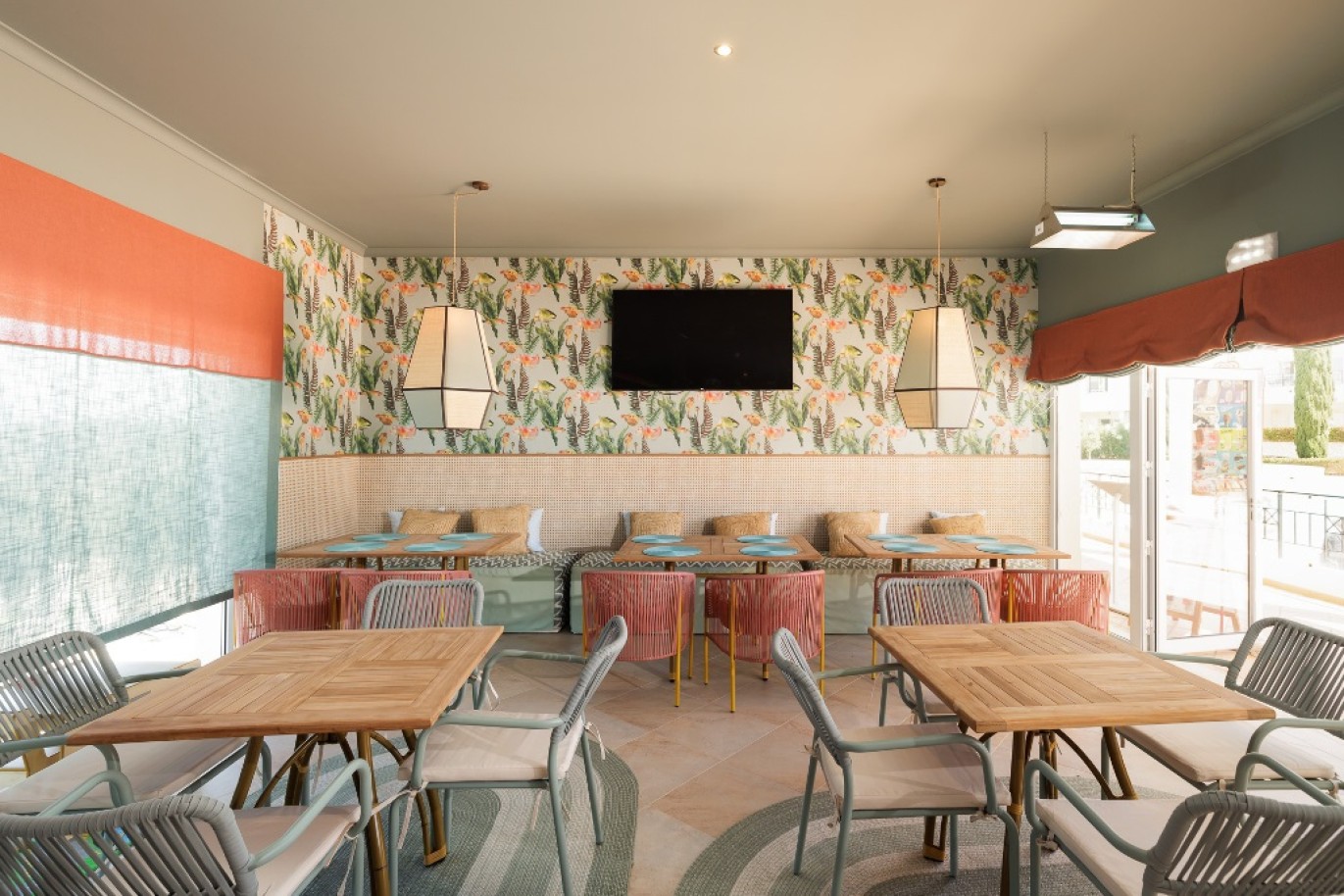 Villa amueblada con vistas al mar en venta en Salema, Algarve,Portugal_297084