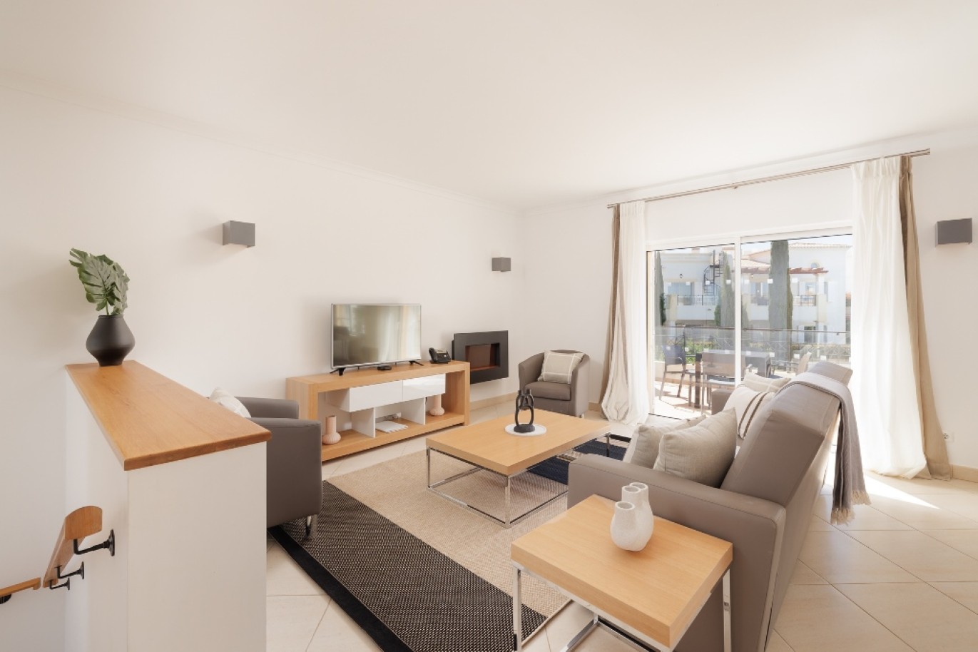 2-bedroom Villa with sea view for sale in Salema, Algarve, Portugal_297228