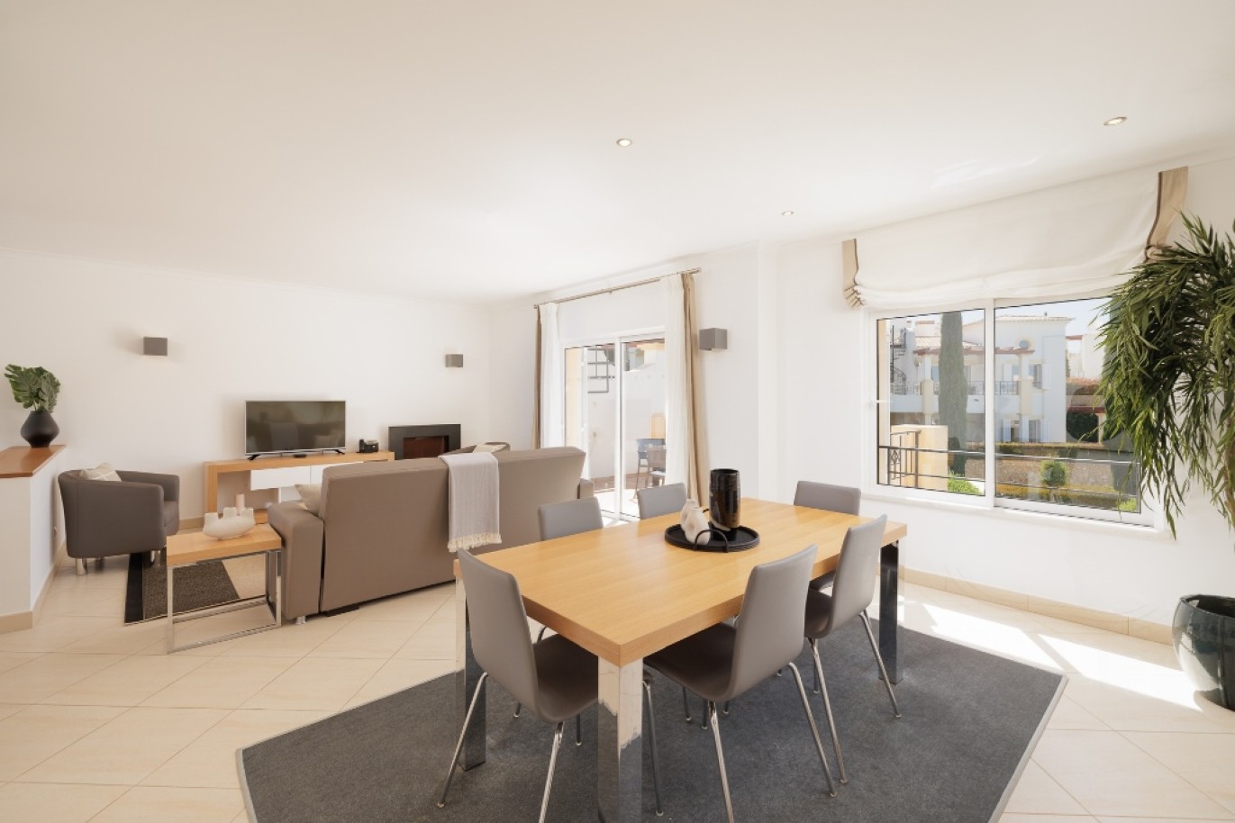 Villa amueblada con vistas al mar en venta en Salema, Algarve,Portugal_297704