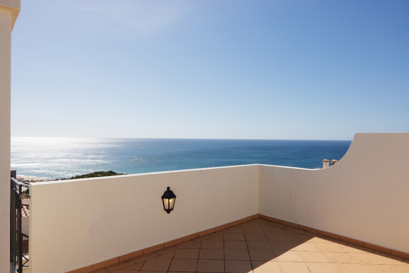 Villa amueblada con vistas al mar en venta en Salema, Algarve,Portugal_297931