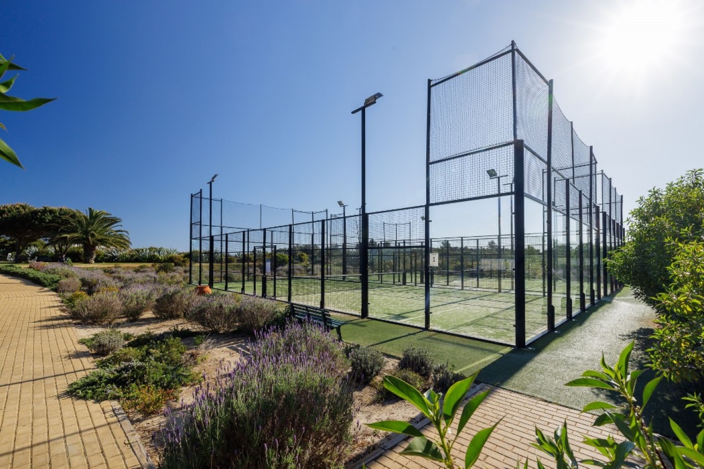 Moradia V3 mobilada e com jardim para venda em Salema, Algarve_298877
