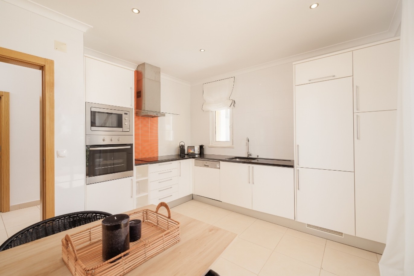 Villa amueblada con jardín en venta en Salema, Algarve,Portugal_299004