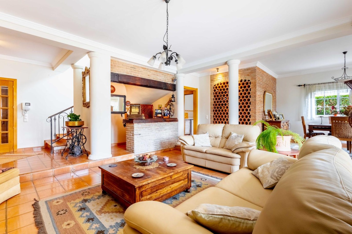 4-bedroom Villa, for sale, in Vila Sol, Algarve, Portugal_302035