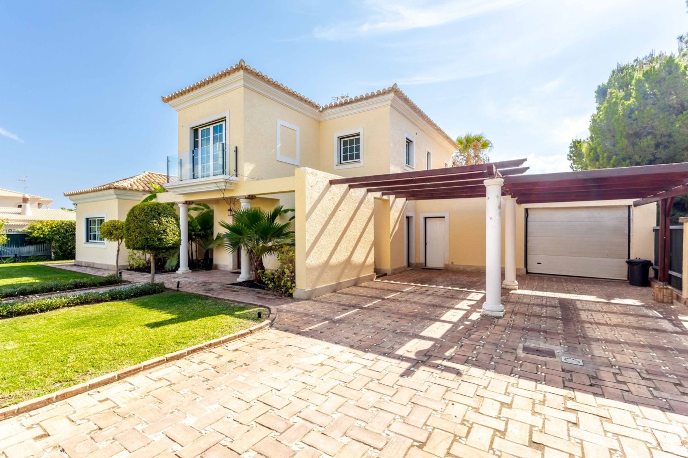 4-bedroom Villa, for sale, in Vila Sol, Algarve, Portugal_302054