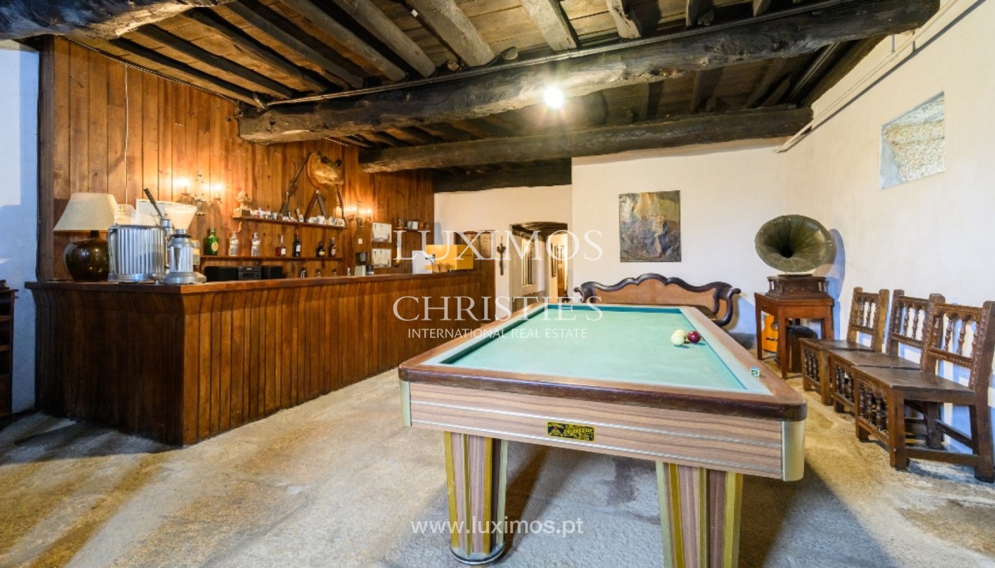 8 Bedroom Vineyard's Image 13