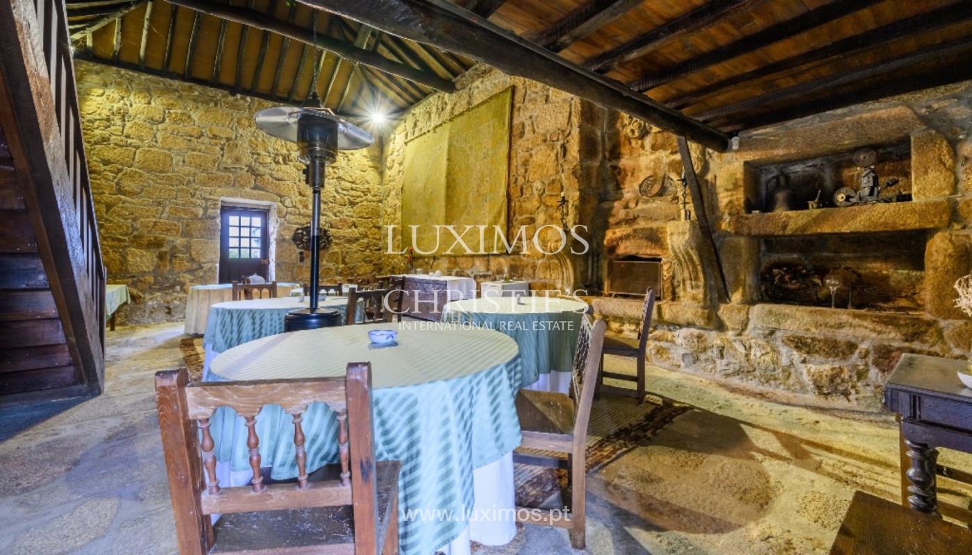 8 Bedroom Vineyard's Image 15