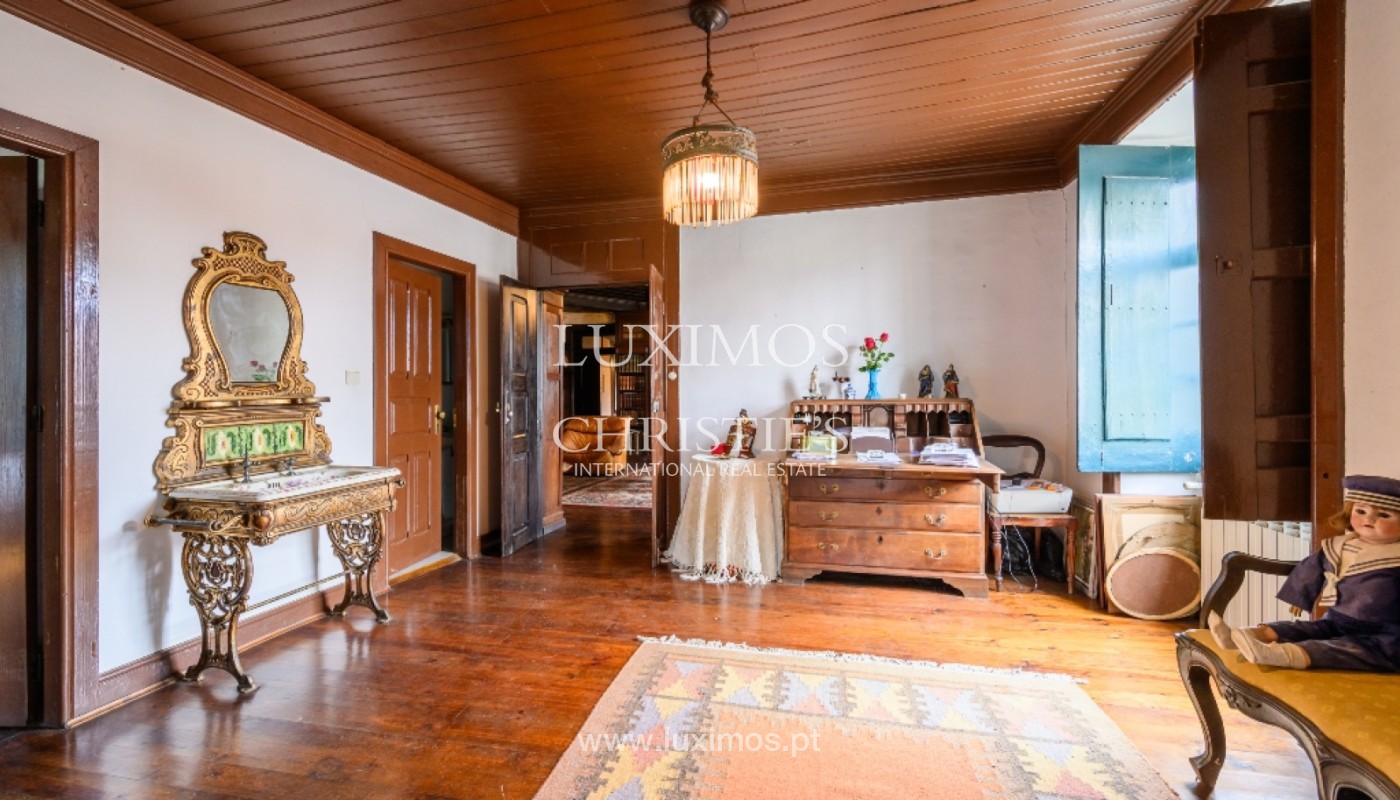 8 Bedroom Vineyard's Image 23