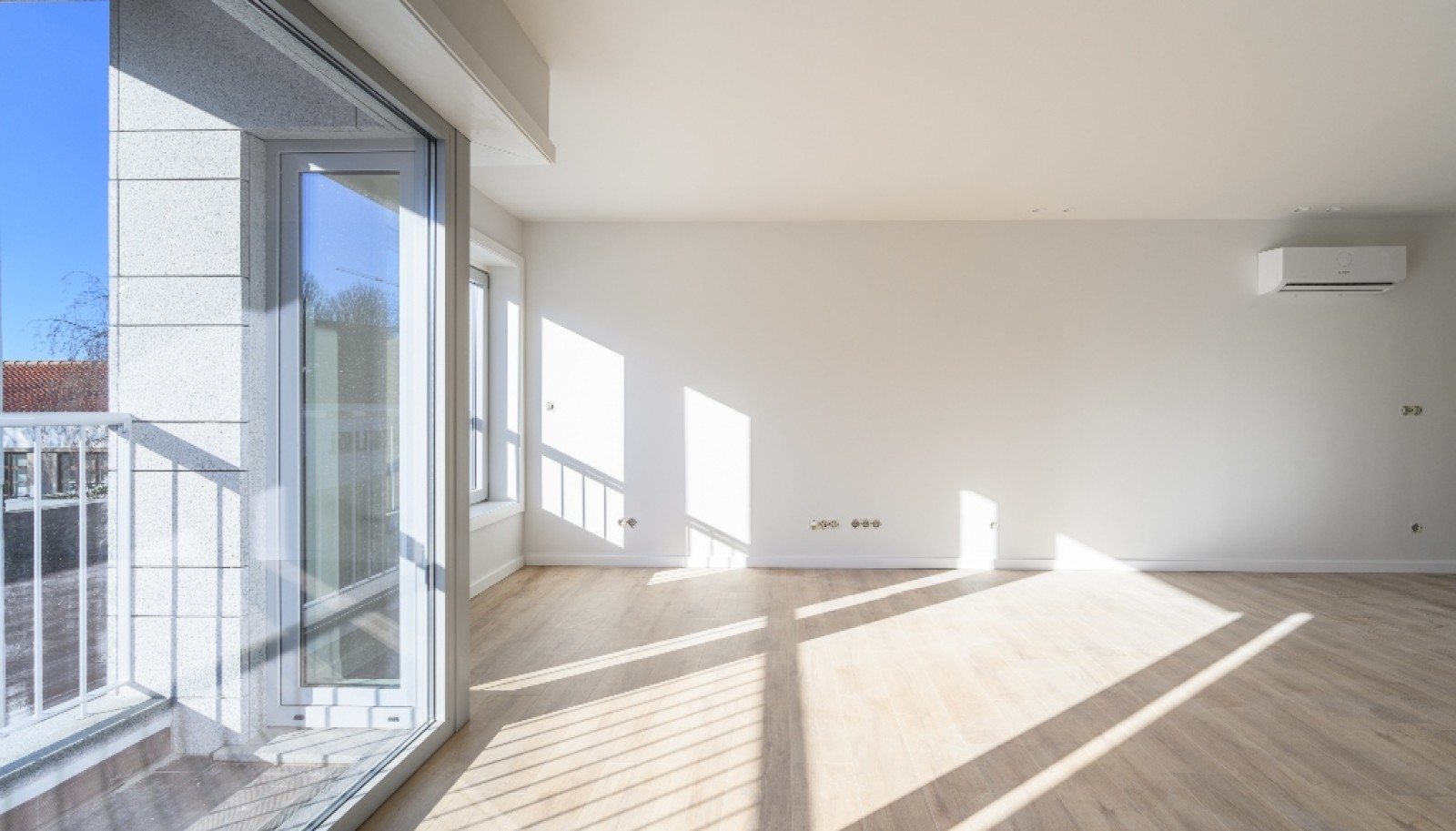 New apartment with balcony, for sale, in Porto, Portugal_307962