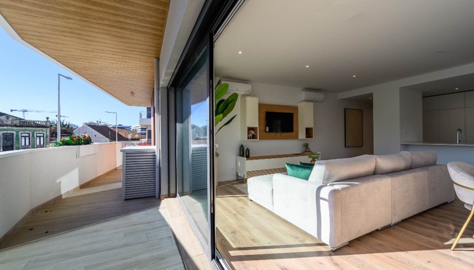 Apartamento novo com varanda, para venda, em Ramalde, Porto_308407