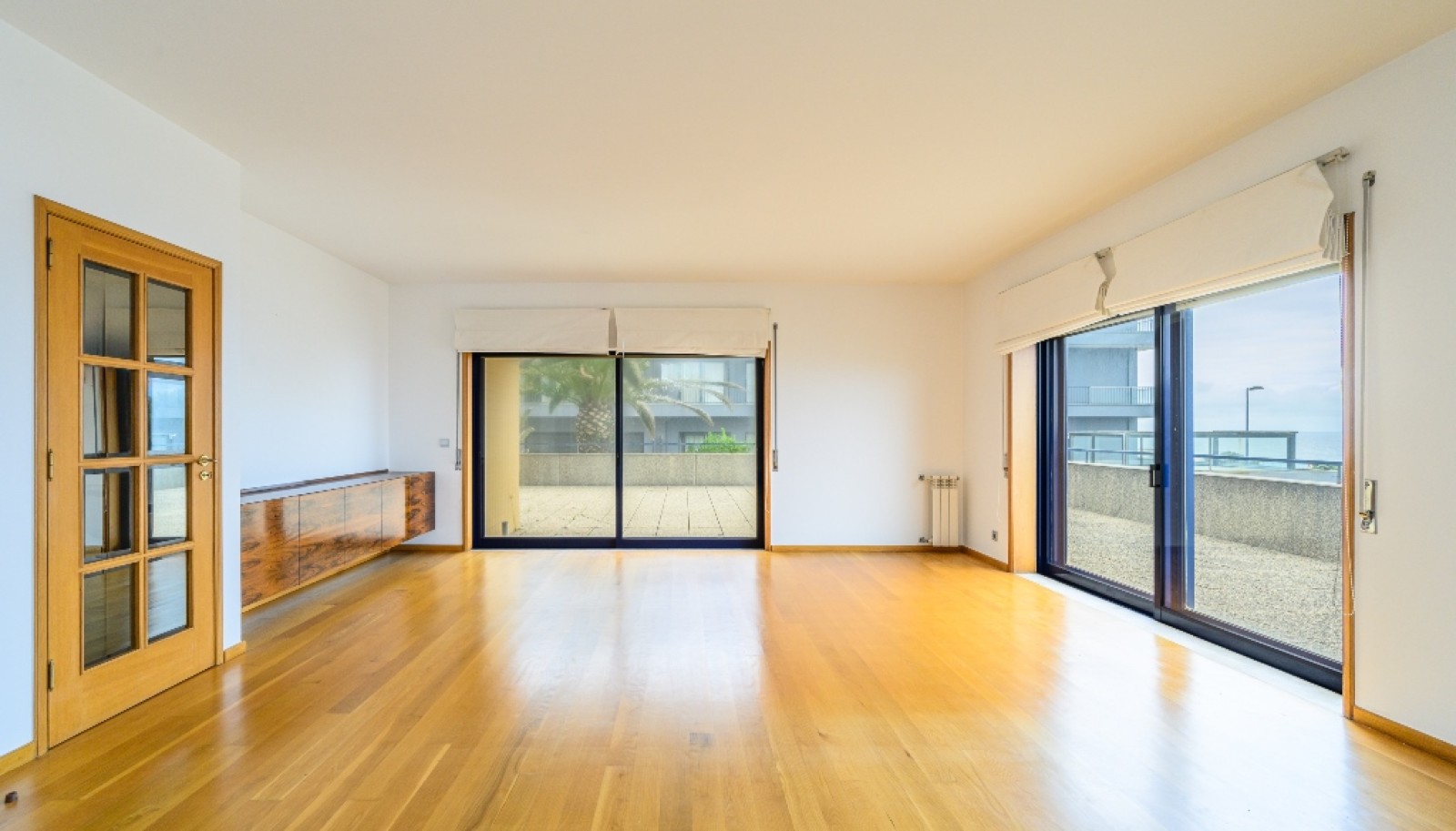 Three bedroom apartment with sea views, to rent in Canidelo, Portugal_310737