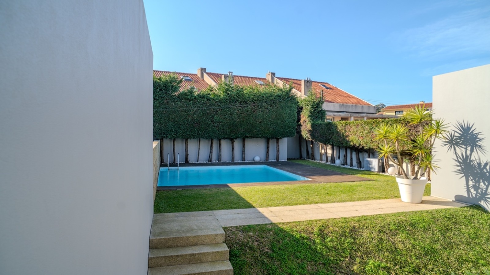 Four bedroom villa with garden and pool for sale in Francelos, Portugal_311530