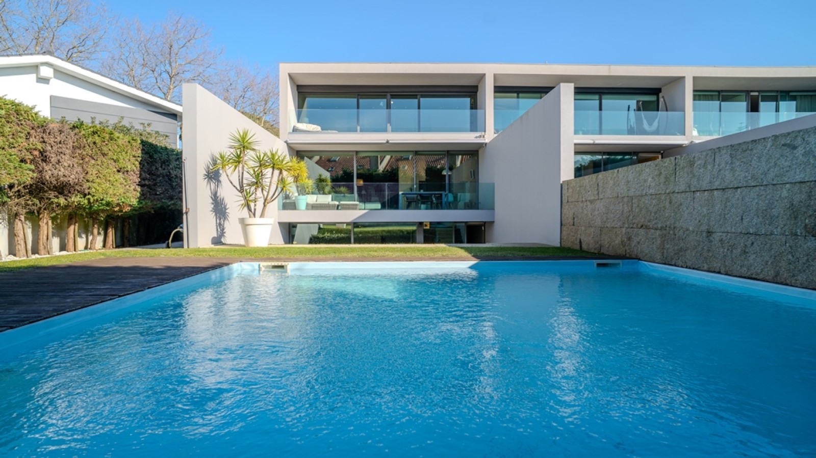 Four bedroom villa with garden and pool for sale in Francelos, Portugal_311532